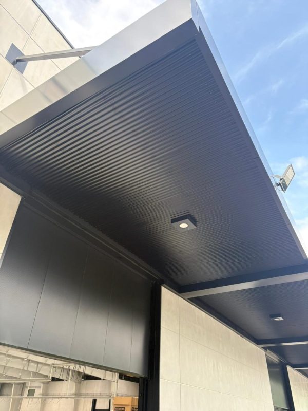 04 marquesina metalica exterior1